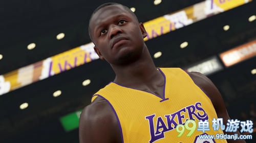 《NBA2K15》新宣传 金发美女主持加盟游戏