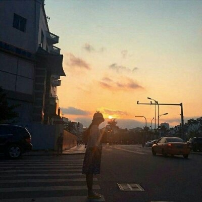 真人一人一半QQ情侣头像分享