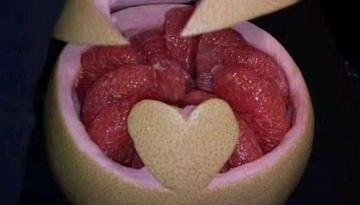 秋天的第一个柚子图片
