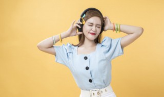 青春修炼手册的歌词(歌曲青春修炼手册的歌词)