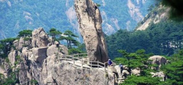 五岳归来不看山下一句是什么