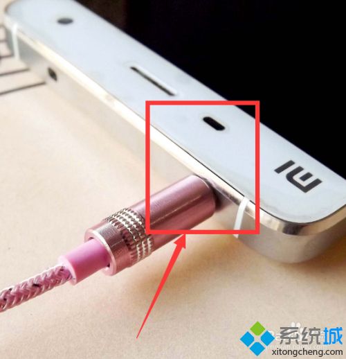 耳机插电脑只有一边有声音怎么办_耳机为啥一个没声音了