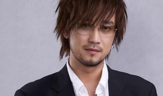 男人海洋歌词(周传雄的男人海洋)