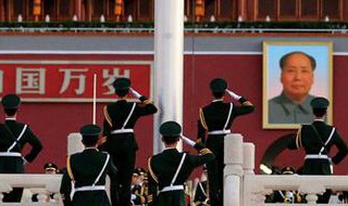 开国大典升国旗放的是哪一首歌曲(开国大典升国旗放的是哪一首歌)