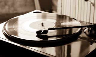 大英雄歌词(大英雄歌曲简介)