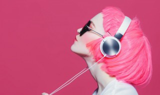 爱情公寓主题曲的歌词(爱情公寓主题曲的歌词介绍)