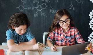 腊月是什么意思(腊月的简介)