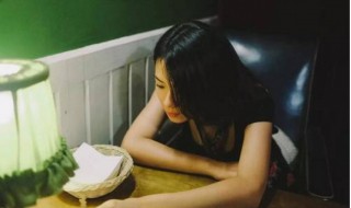 我想你在黑夜里是什么歌名(我想你在黑夜里歌曲歌词)