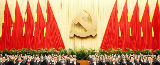 增强四个自信最坚实的基础是什么？