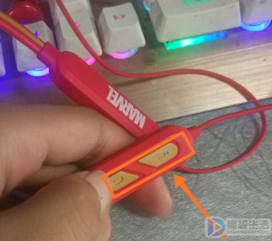 dacom蓝牙耳机怎么用