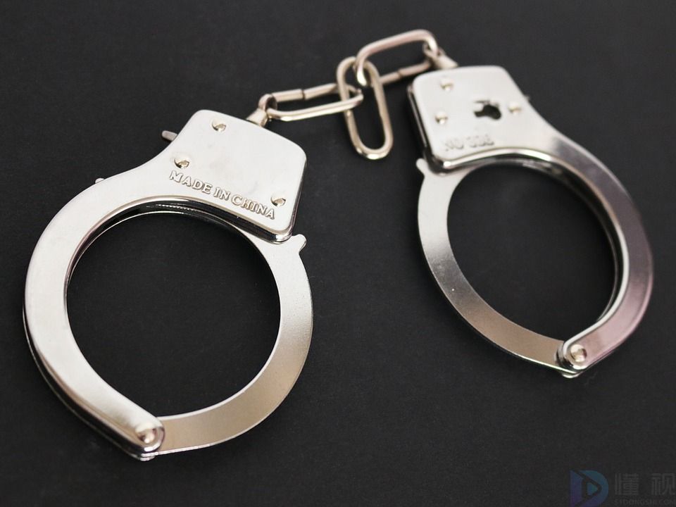 马来西亚男子性侵俩女儿被判428年(240下鞭刑)