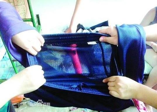半透明校服再现，为凉快还是为“省钱”？