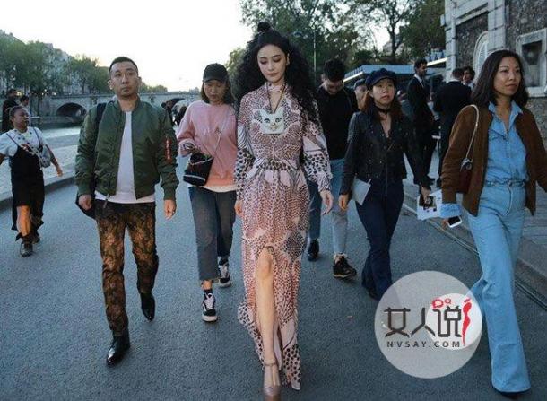 张馨予爆炸头亮相(网友：咱别在外人面前丢脸)