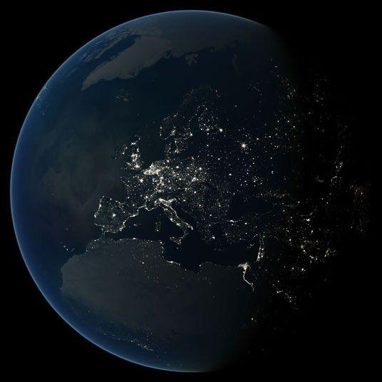 夜景卫星图看各国经济 