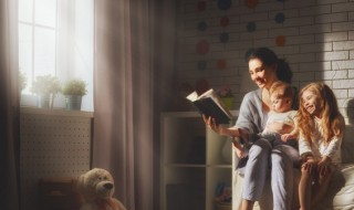 谁人背后不说人四句话(谁人背后不说人四句话是