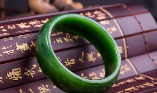 缅甸翡翠原石批发(缅甸翡翠原石批发市场有哪些)