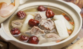 炖大骨头怎么炖好吃(炖大骨头如何炖好吃)