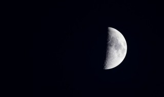 上弦月和下弦月怎么分(形态特点介绍)