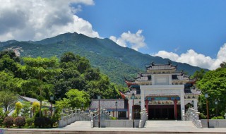 岭南第一山是指哪座山(岭南第一山的简介)