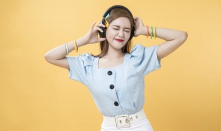 探清水河歌词完整版(歌曲探清水河歌词)