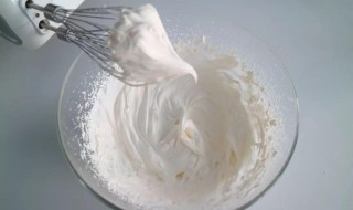 奶油打发成豆腐渣补救方法(奶油打成豆腐渣怎么办)
