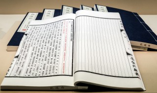 独坐敬亭山的全诗意思(独坐敬亭山原诗译文及赏析)