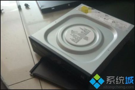 dvd光驱怎么安装(怎么安装dvd驱动器图文步骤)