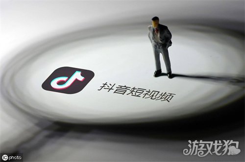 抖音怎么样一夜涨粉丝?( 抖音上一夜涨粉1000万)